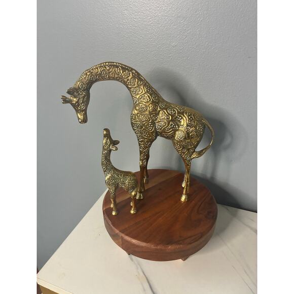 Vintage Solid Brass Giraffe Pair – Mama & Baby – Heavy, Detailed, Stunning - Picture 2 of 8